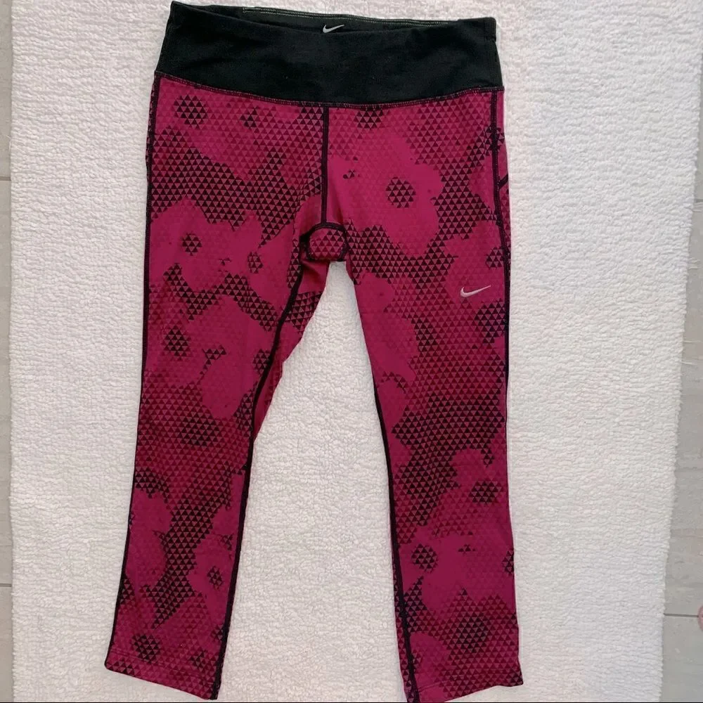 Nike Dry-Fit Running Athletic Crop Pants Pink & Black Dot Cano Women’s Small (S)